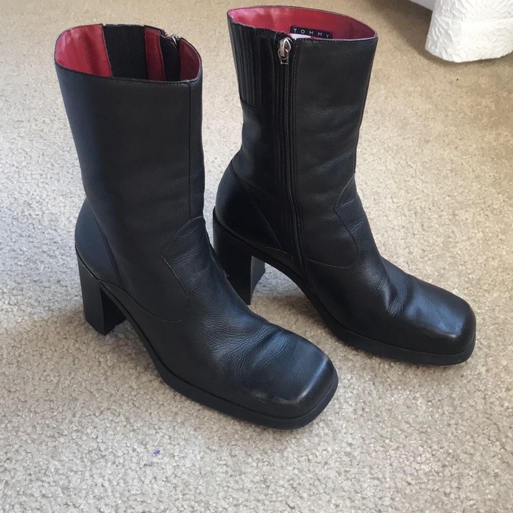 VINTAGE TOMMY HILFIGER BOOTS!!